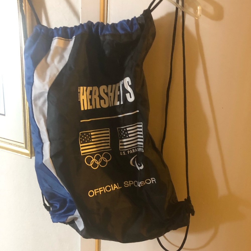 🇺🇸Rare! Hershey’s USA Olympics Drawstring Backpack- 877 $30 or $25 w/offer